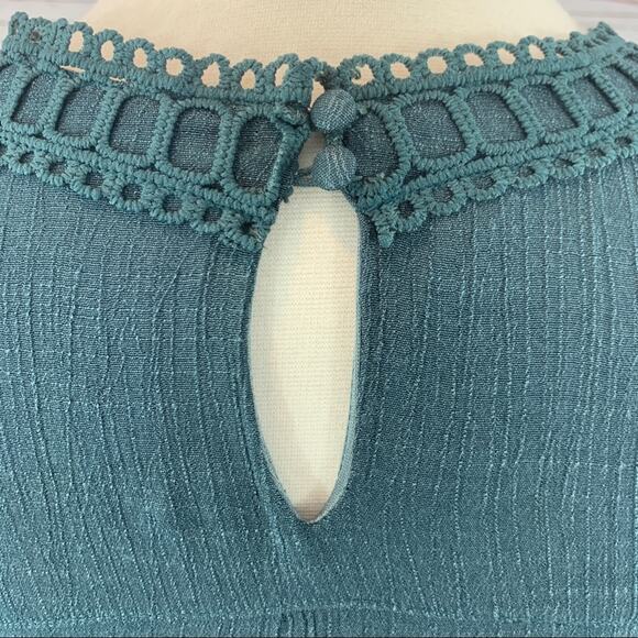 Listicle steel blue boho bell sleeve open lace - Picture 10 of 15